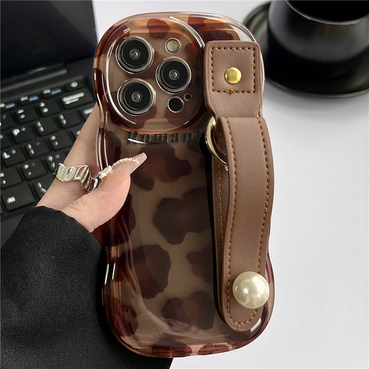 Leather case compatible with iPhone 14 15 case with wrist strap, leopard print.