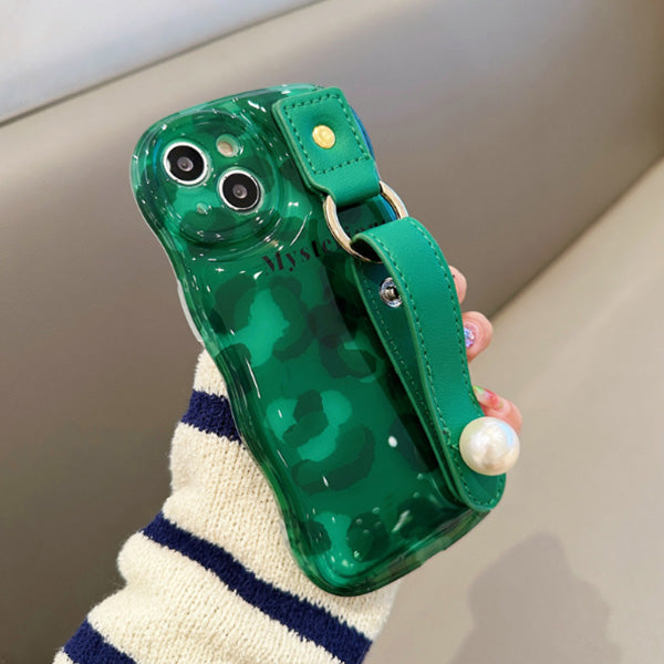 Leather case compatible with iPhone 14 15 case with wrist strap, leopard print.